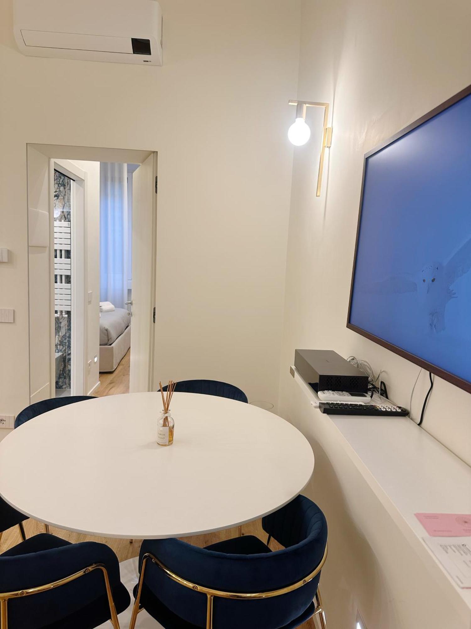 Private Apartment With Wi-Fi Milano City Near Duomo Atena Dış mekan fotoğraf