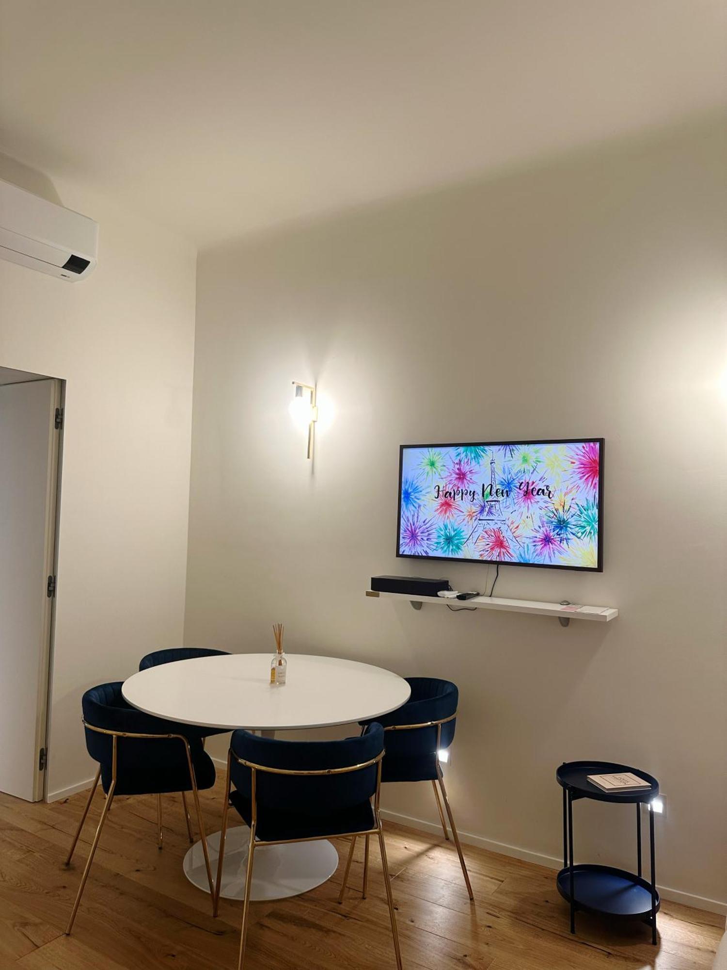 Private Apartment With Wi-Fi Milano City Near Duomo Atena Dış mekan fotoğraf